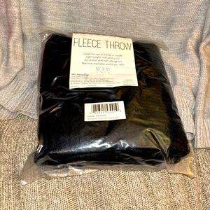 50x60 Hypoallergenic Fleece Throw Blanket, Ultra Soft, Black